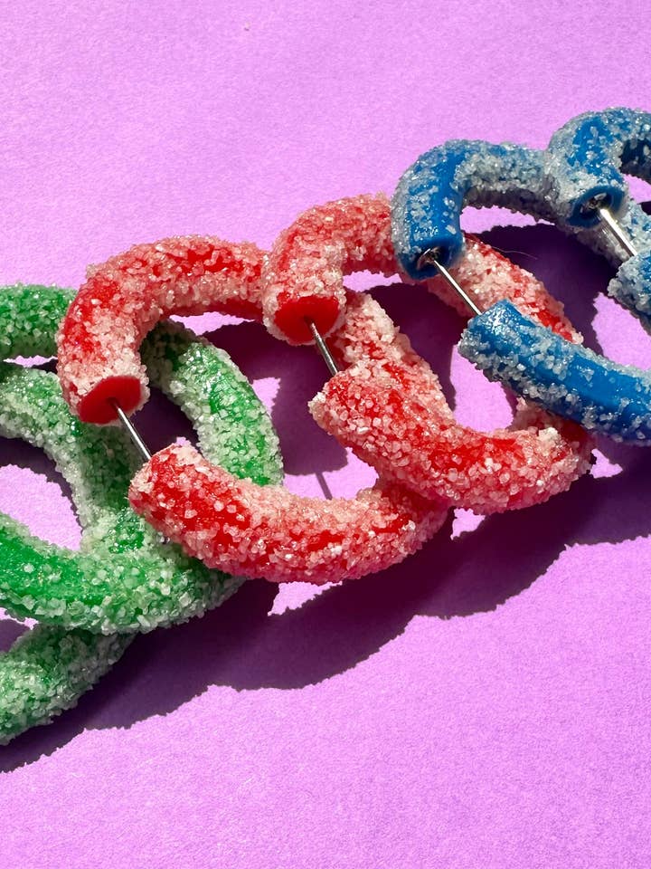 Brincos de argola de doces com ponche azedo por atacado de She makes clay