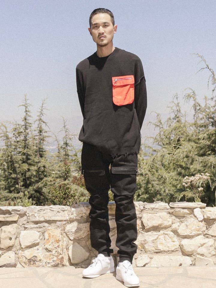 Robin K - Wholesale Sweatshirt - Men's - Konus Men's Oversize Sweater in Black3