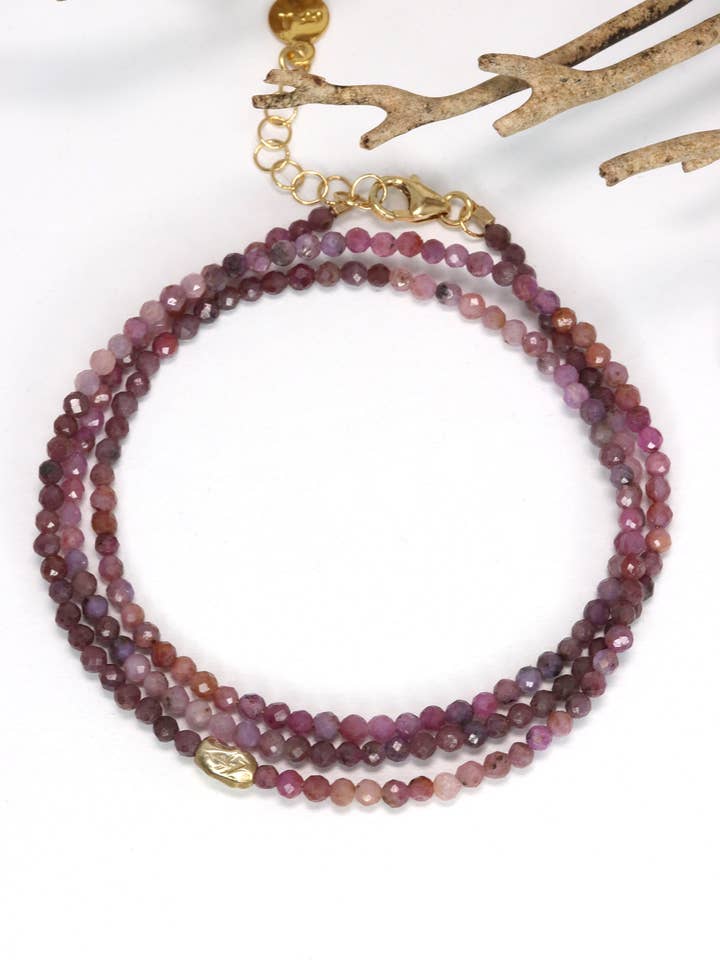 Enveloppe Ruby Stratus pour la vente par Mickey Lynn