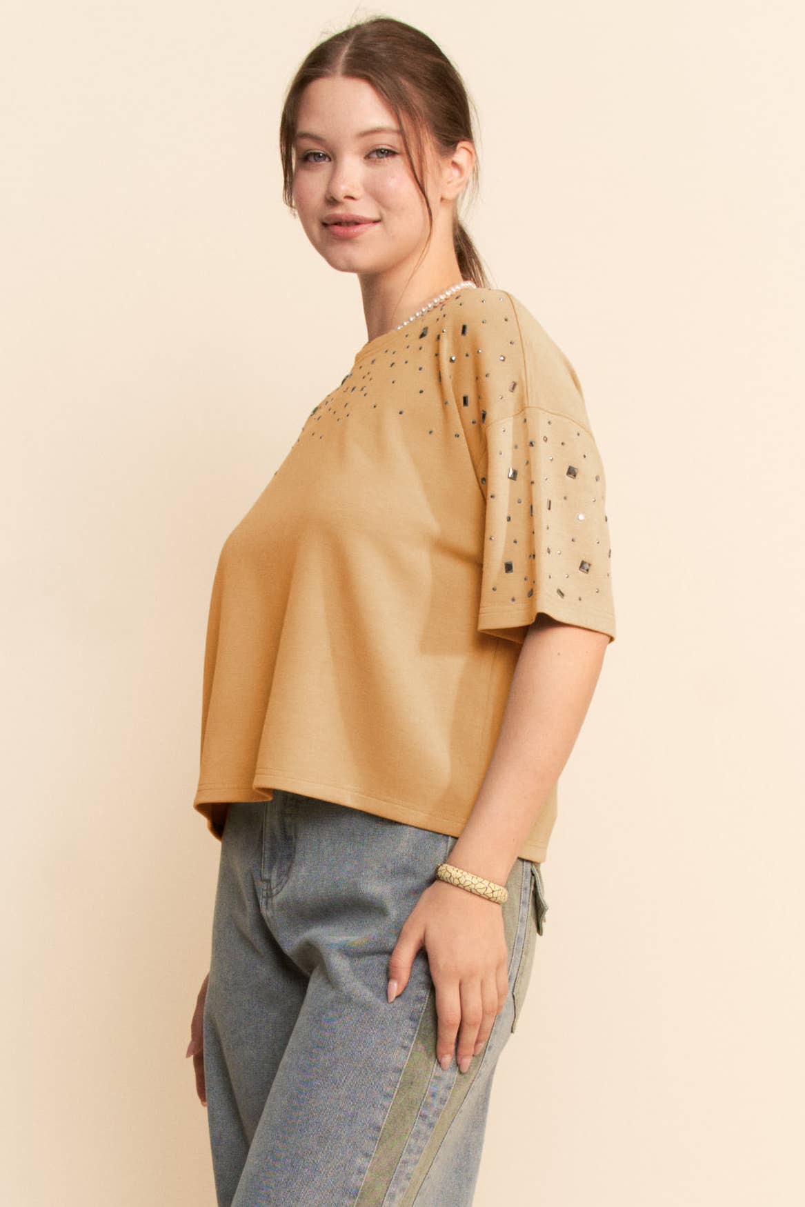 Davi & Dani – Großhandel Strickoberteil – Damen – HOTFIX BESATZ KURZARM LOOSE FIT OBERTEIL3