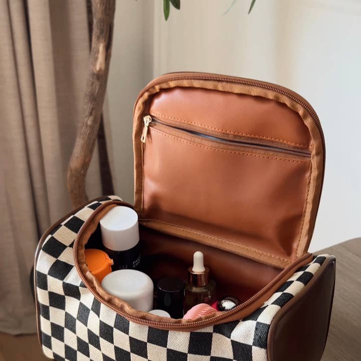 C&C LUXURY CO. - Wholesale Makeup/Cosmetic Bag - CHECKERED COSMETIC CASE0