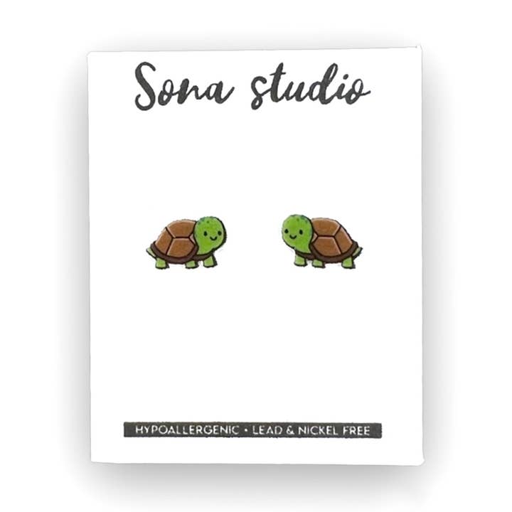 Boucles d'oreilles tortue pour la vente par Sona Studio