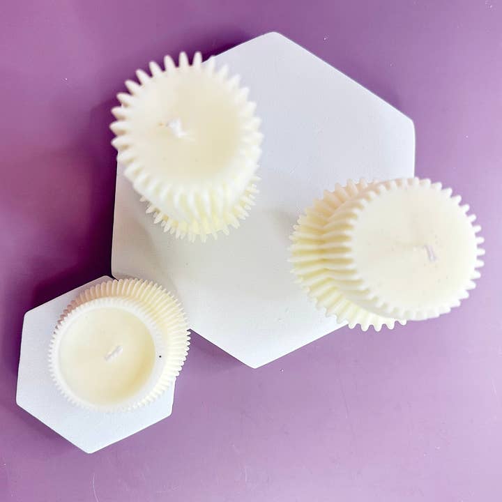 Carol Cao - Wholesale Novelty Candle - Shaped Roman Candle -Fall Shaped Candle - Candle Bulk11