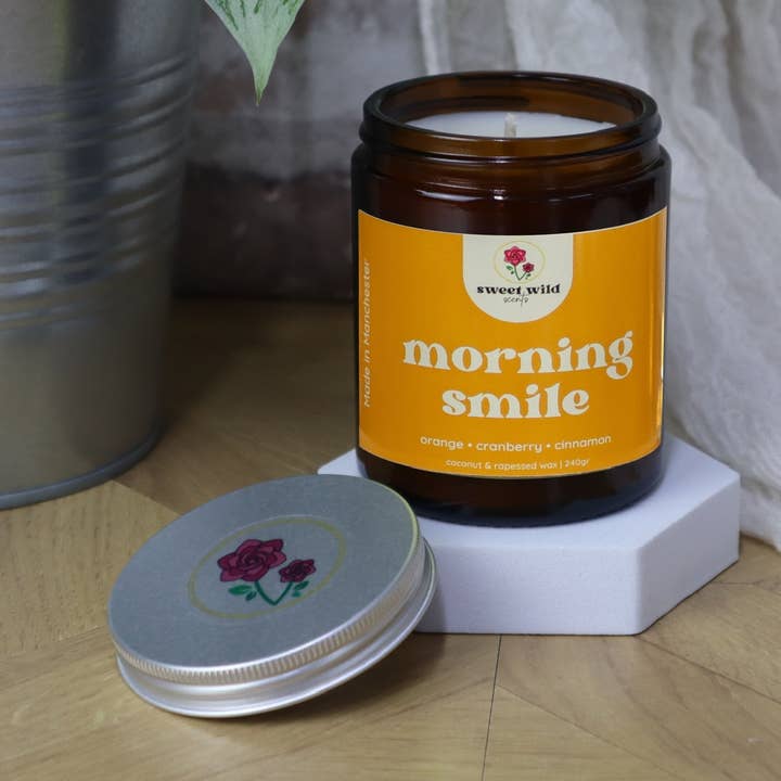 Natural wax Candle Morning Smile - orange • cranberry for wholesale by Sweet Wild Scents
