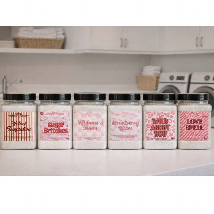 Détergent à lessive de la Saint-Valentin pour la vente par Glitter and Grit