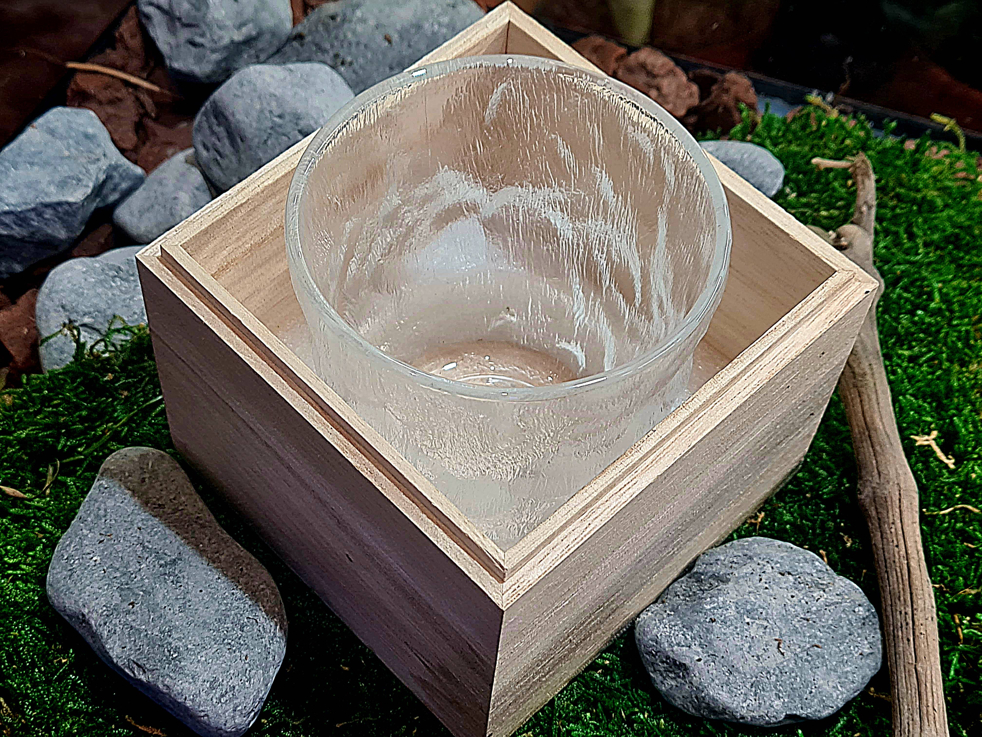 Sostraw & SmartThings - Wholesale Cocktail/likeur glas - Japanse glazen geschenkset met houten doos, granieten ijsblokjes en onderzetters | 3106