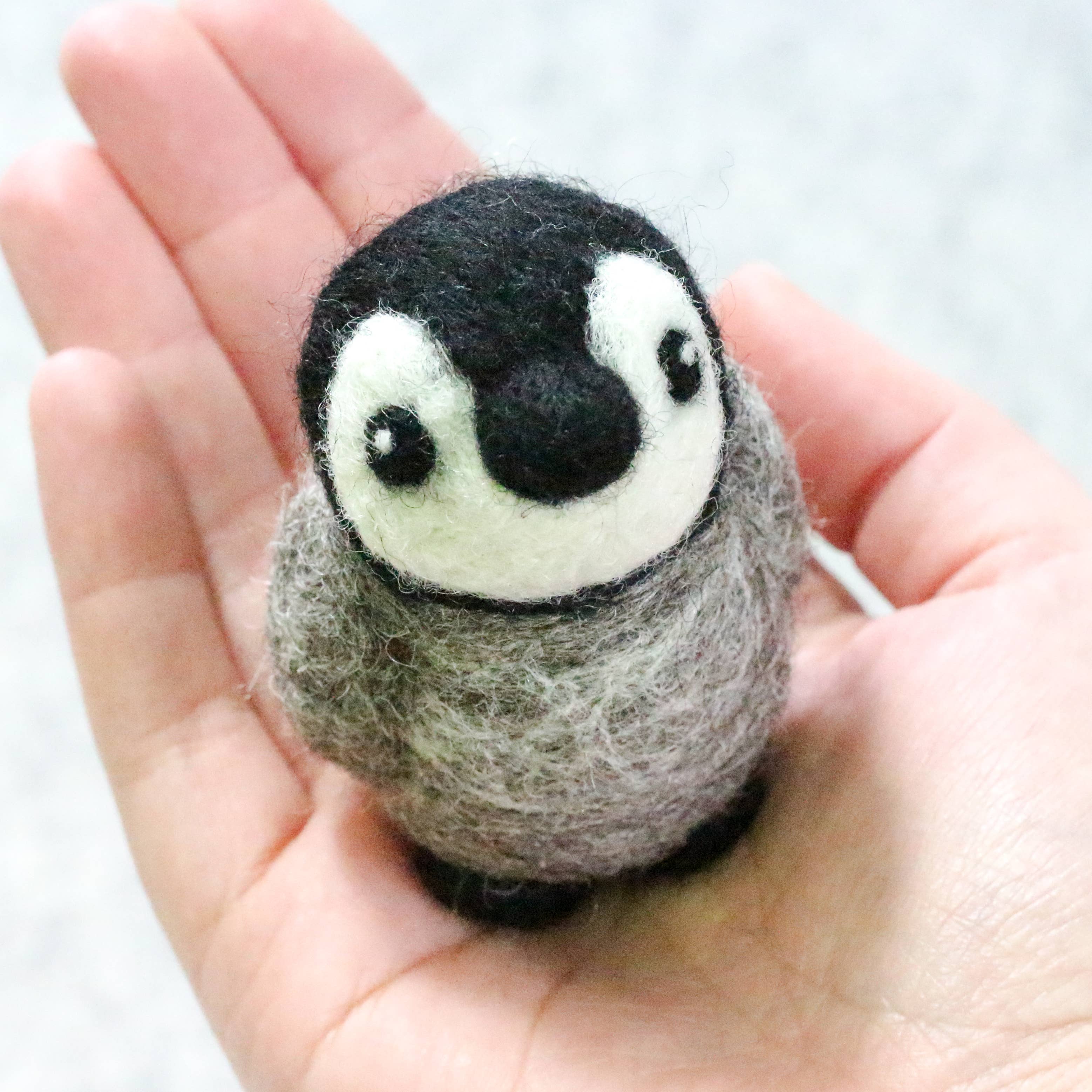 Hawthorn Handmade (US Duties Paid) – wholesale DIY craft kit – Baby Penguin Mini Felting Kit5