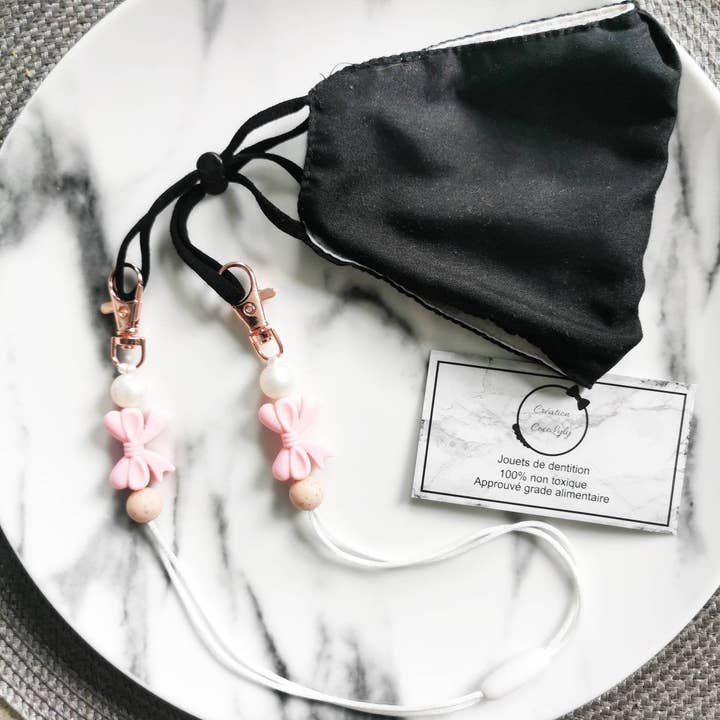 Attache pour masque personnalisable pour la vente par Création cocolyly inc.