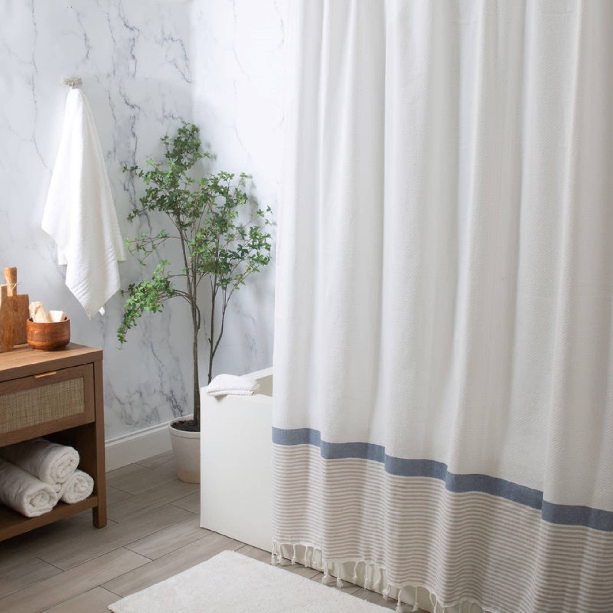 Moda at Home Enterprises, Ltd – wholesale Shower curtain – SOLITUDE SHOWER CURTAIN0