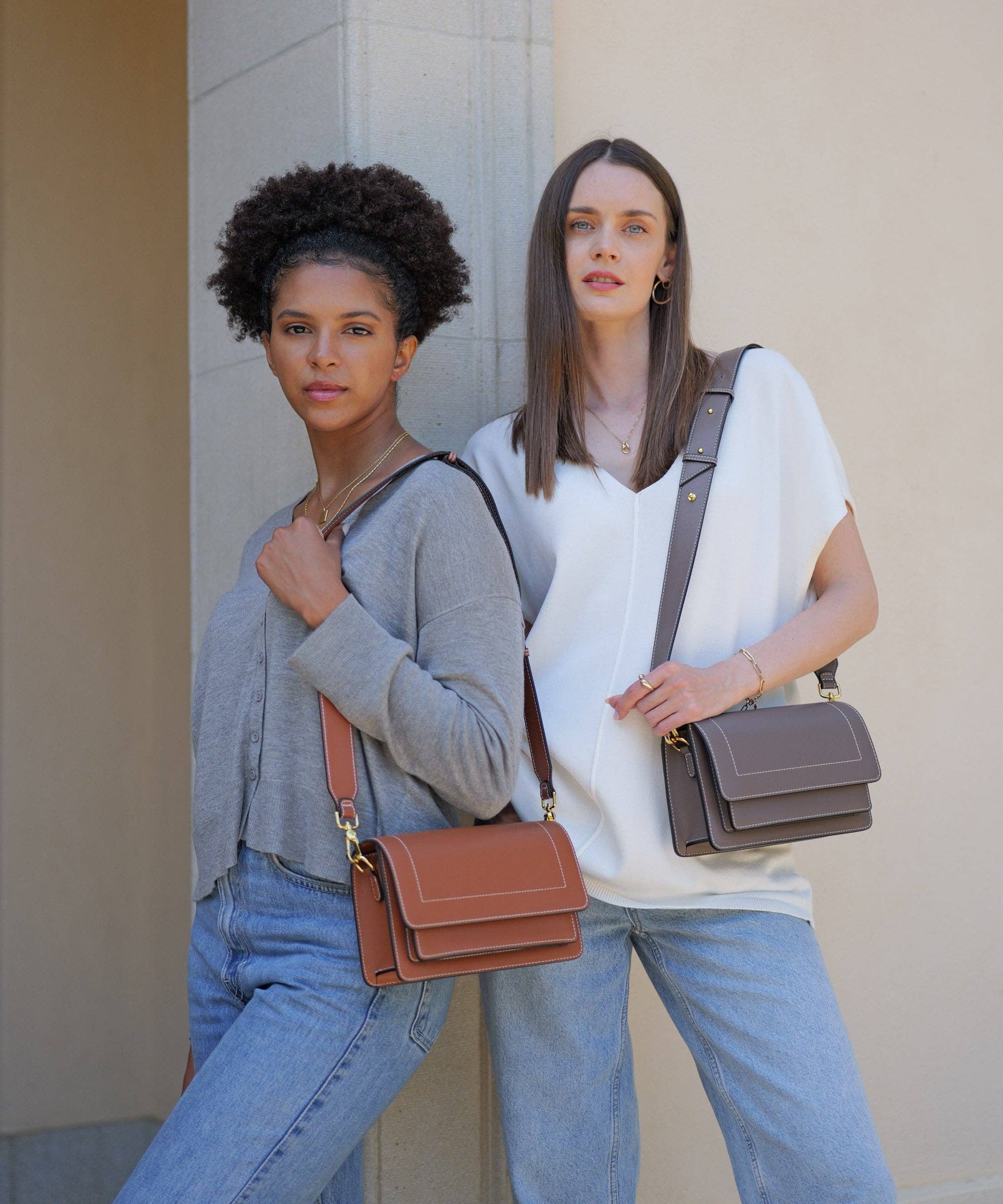 AALLYN – Großhandel Umhängetasche - Damen – Ingrid Umhängetasche - Leder42