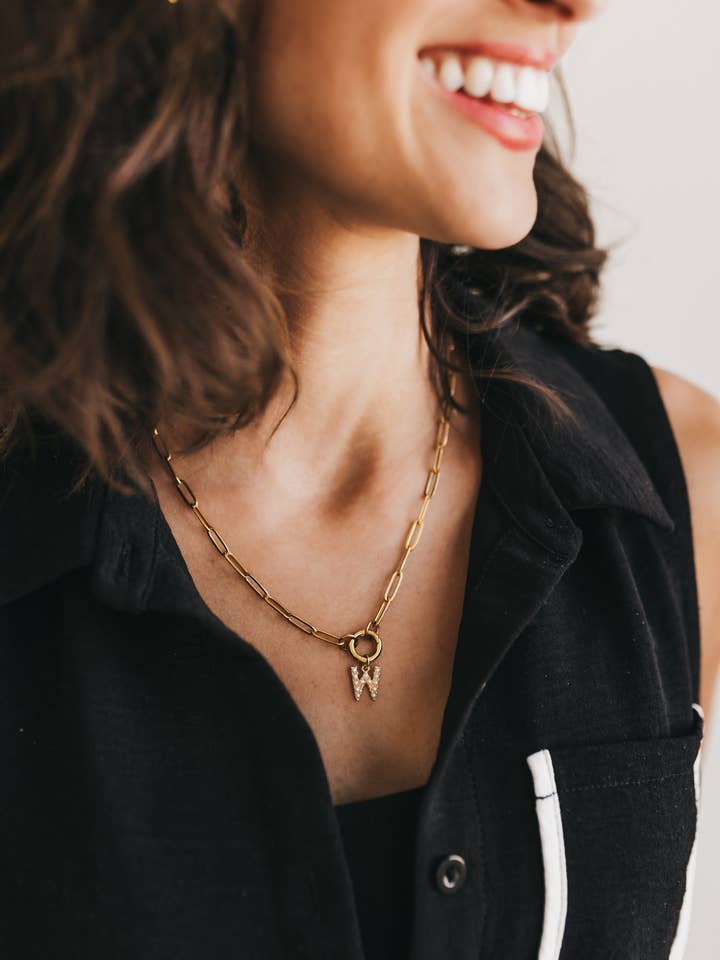 Il Custode dell'Incanto – Edizione Lettera di Perla per la vendita all'ingrosso da parte di Sydney Rose Co.