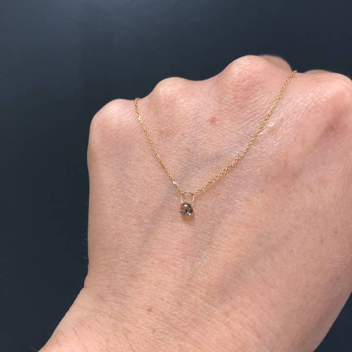 Diamant Briolette Halskette aus massivem 14-karätigem Gelbgold für den Großhandel von The Wild Diamond