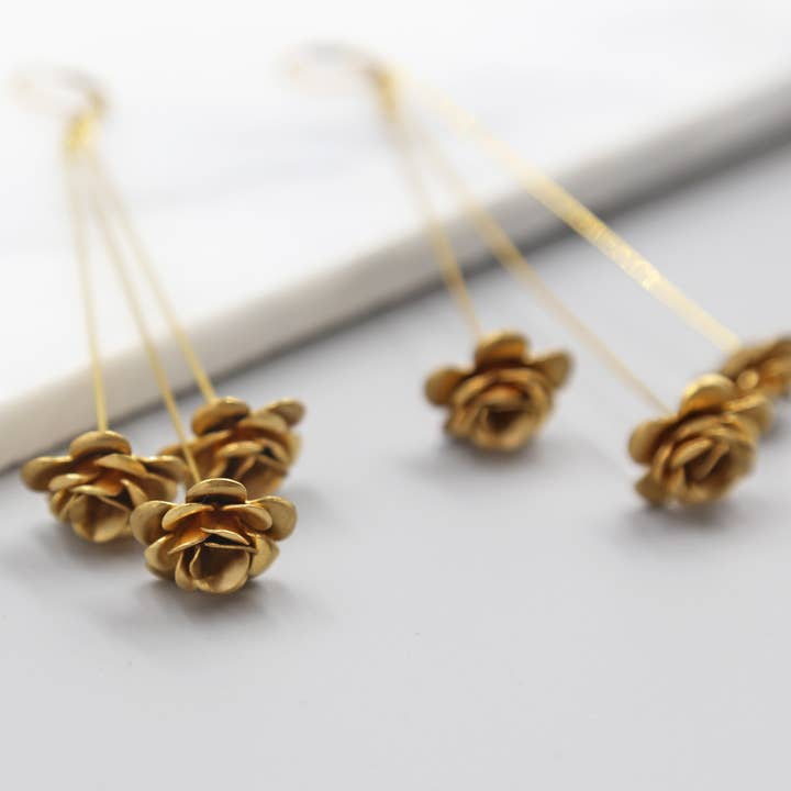 Acute Designs - Vendita all'ingrosso Orecchini pendenti - Orecchini a forma di bocciolo di rosa dorato5