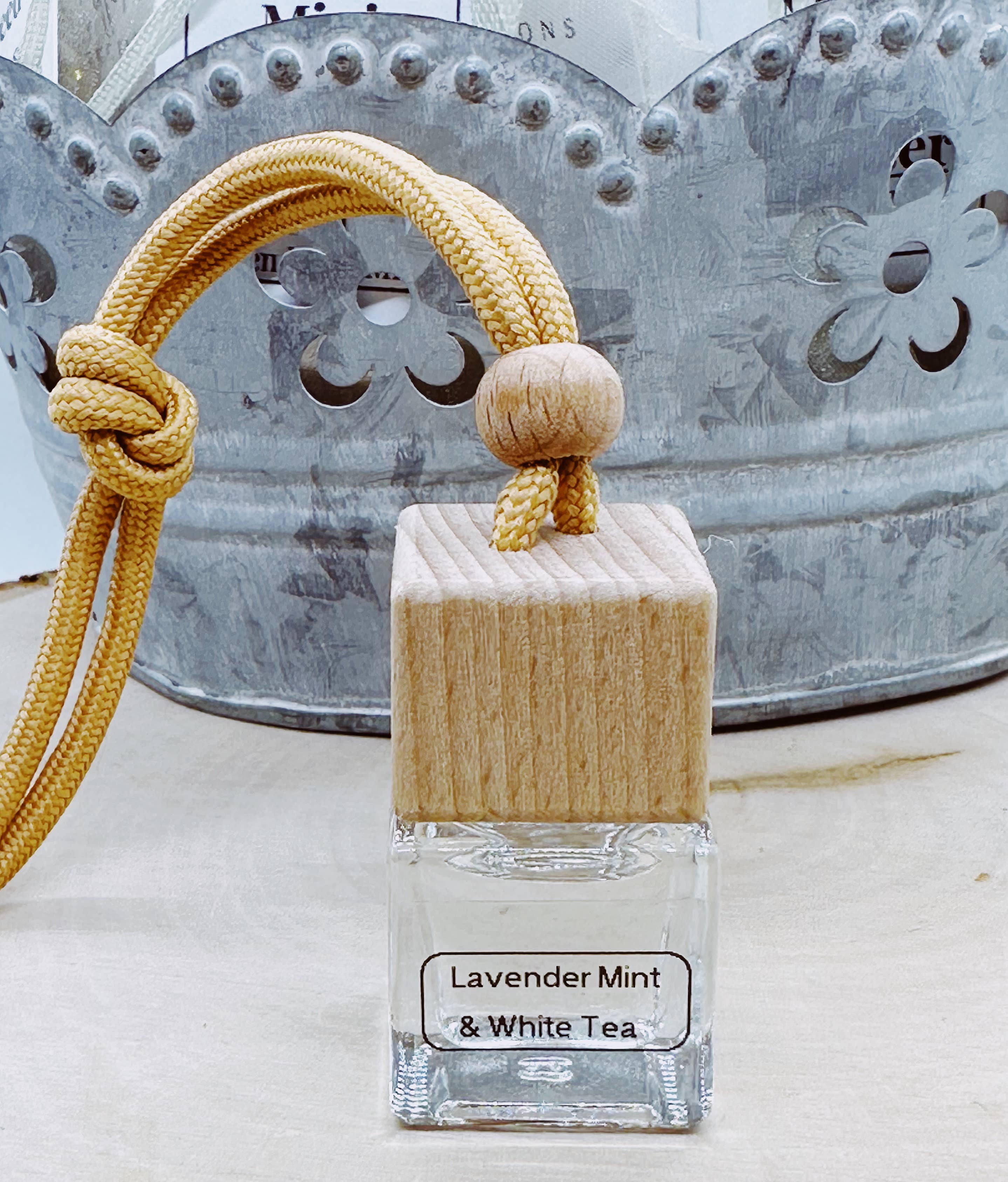 Wellness & Oils - Wholesale Car Freshener - Unisex - Reed Car Diffuser Lavender, White Tea & Mint - Hanging