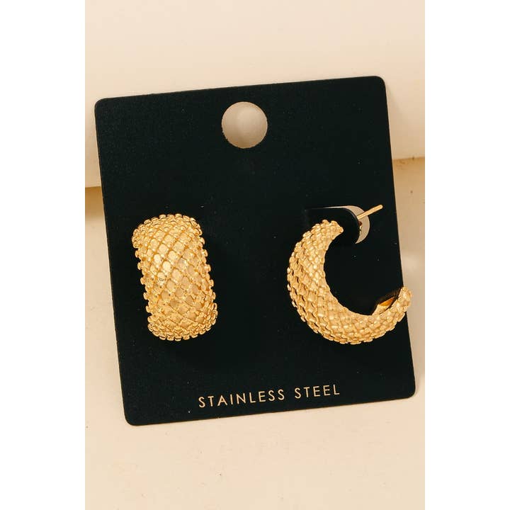 Brede hoepeloorbellen van roestvrij staal met gaaspatroon voor wholesale door Anarchy Street