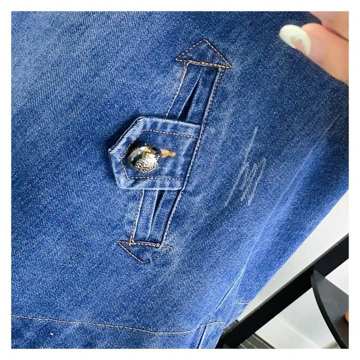 UZ Wholesale Store - Wholesale Denim Jacket - Women's - Double Breasted Loose Denim Jacket6