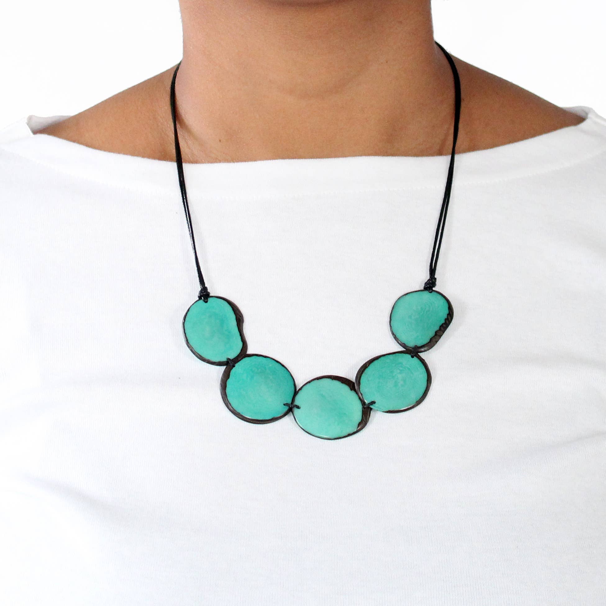 Muichic Natural Jewelry – Großhandel Perlenkette – Chips Tagua Halskette, handgefertigt, Fairtrade, leicht20