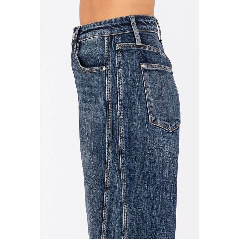 SOMBRIO JEANS DE CINTURA ALTA CONFORTÁVEIS COM DETALHES DE COSTURA para venda a revendedores na Faire11