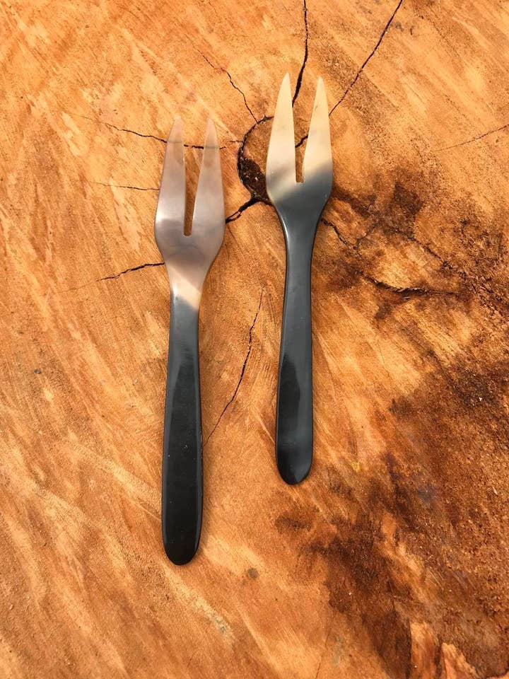 Forchetta da antipasto in corno di bufalo per la vendita all'ingrosso da parte di Hala Design