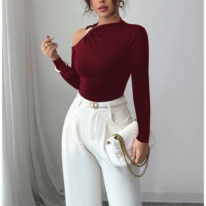 UNISHE - Wholesale Blouse - Women's - Asymmetrical Neck One-Shoulder Metal Decor Fitted Top ZK367110