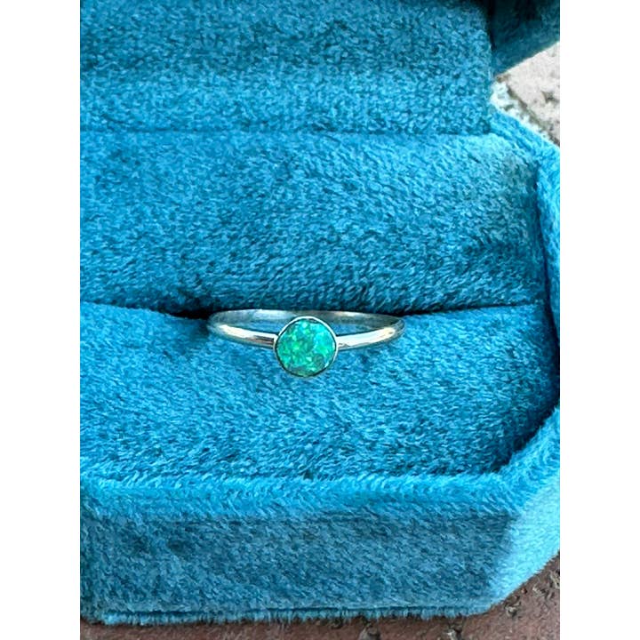 Nizhonitradersllc - Wholesale Single Stone/Solitaire Ring - Zuni Sterling Silver & Green Opal Dot Ring4