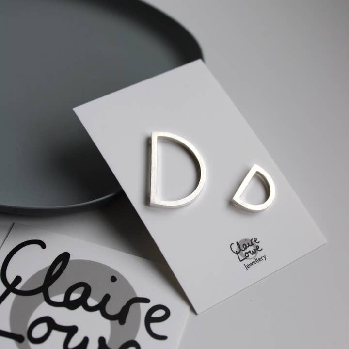 Ensemble de Broches Doubles Arc pour la vente par Claire Lowe Jewellery