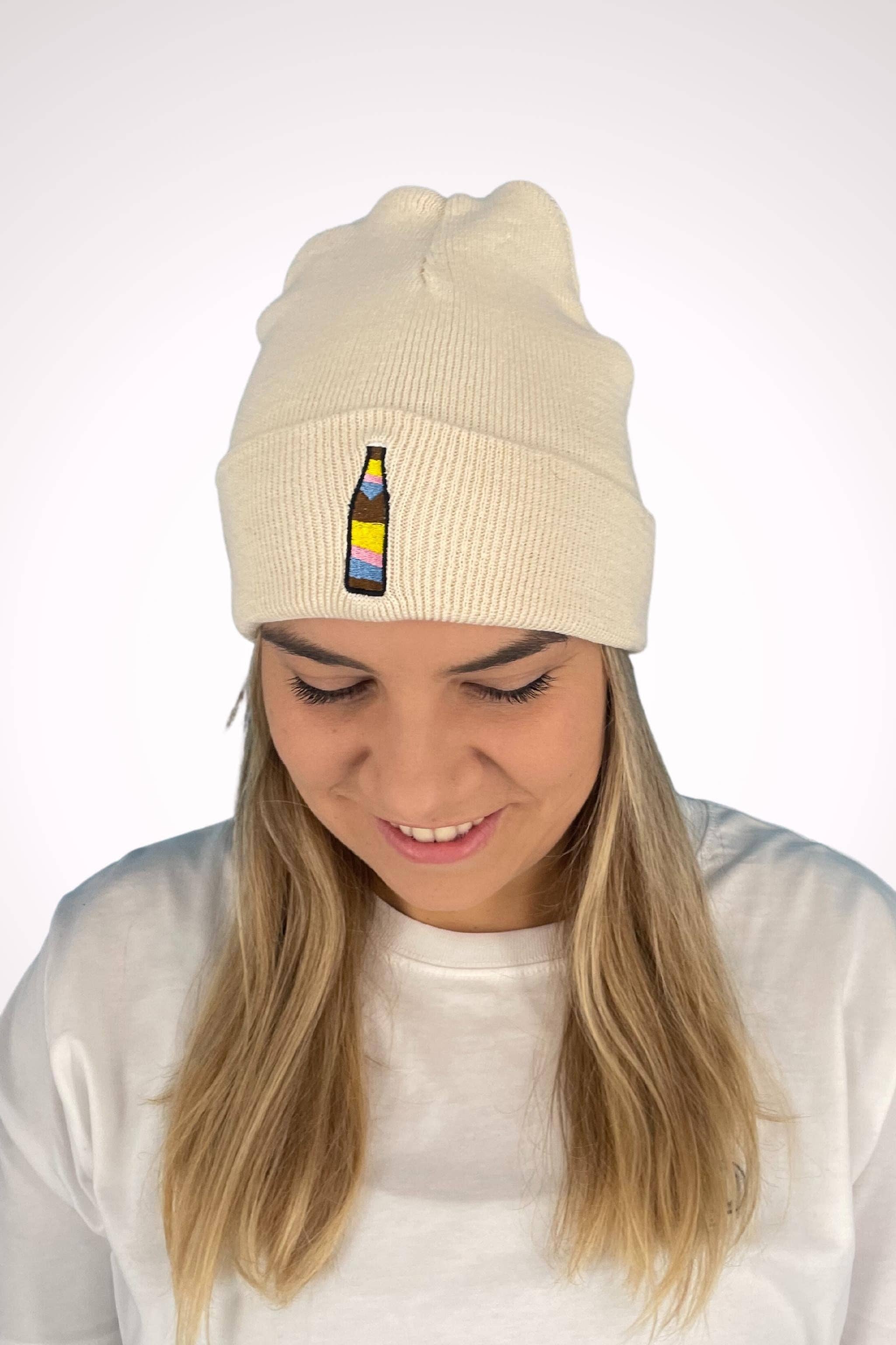 Fashion Drinks – Engroshandel Beanie - Unisex – Cola Mix | Broderet økologisk bomuldshat6