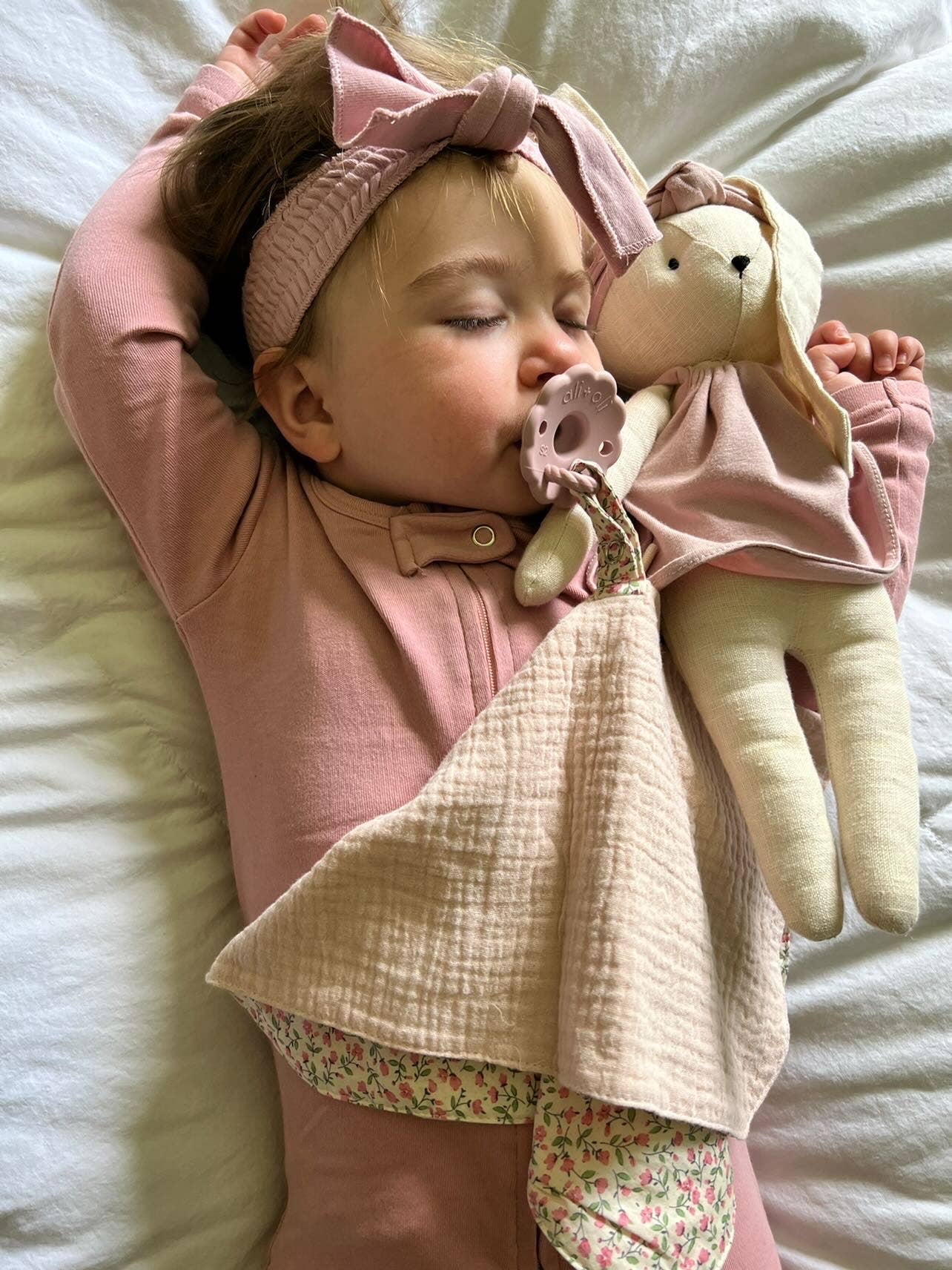 Ali+Oli - Wholesale Pacifier - Baby - Pacifier Set Flower (Blush & Pink)6