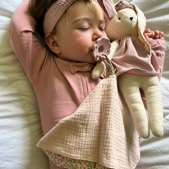 Ali+Oli - Wholesale Pacifier - Baby - Pacifier Set Flower (Blush & Pink)6