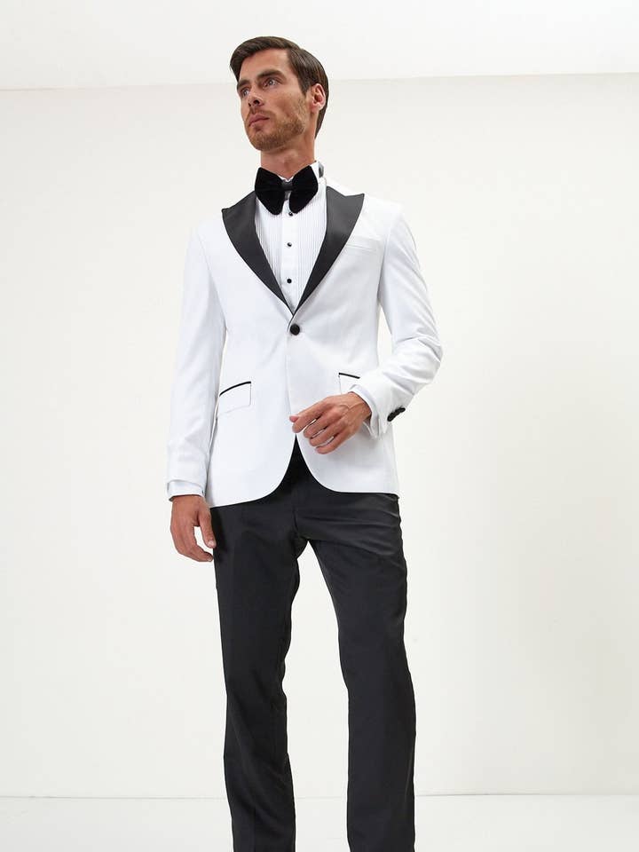 Tuxedo à revers Peak pour hommes - Blanc pour la vente par Ron Tomson