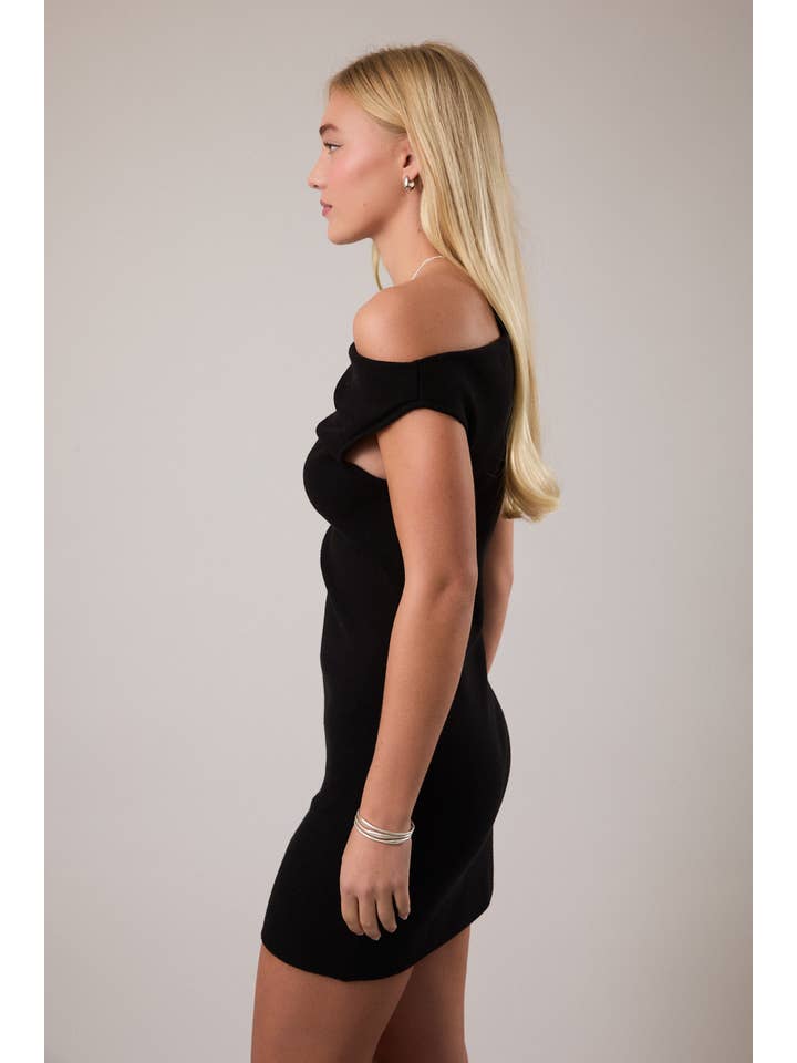 LE LIS - Wholesale Dress - Women's - ASYMMETRICAL SHOULDER SWEATER MINI DRESS1