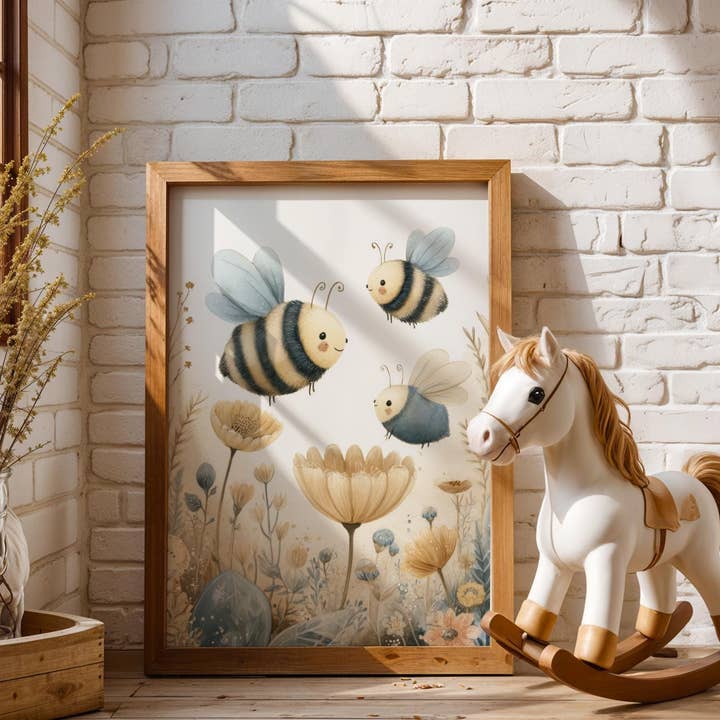 Bumblebee Print | Mjuk Akvarell | Pastell för wholesale av Artsriver