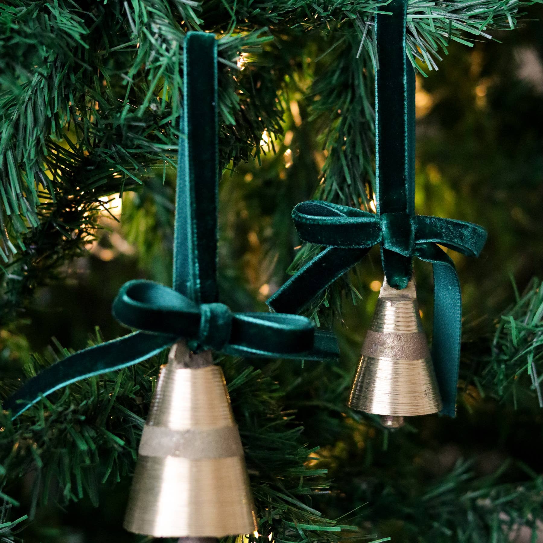 Beige & Stone USA - Wholesale Ornament - Christmas Tree Ornament Bell with Ribbon 3 pieces11