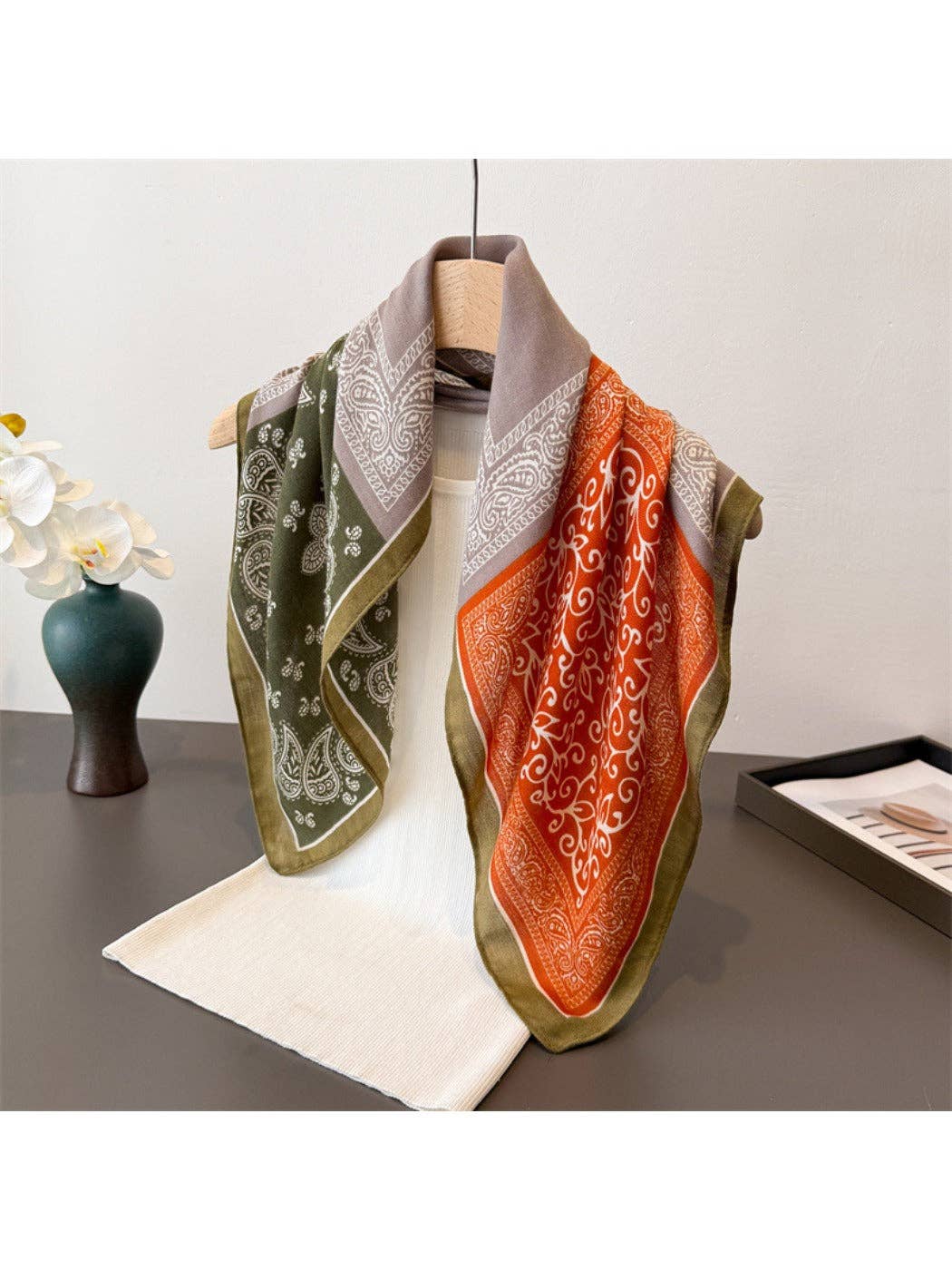 Funkyrel® Atzbranding Limited – Großhandel Schal – Damen – Scarvii - Quadratisches Tuch mit Paisley-Muster8