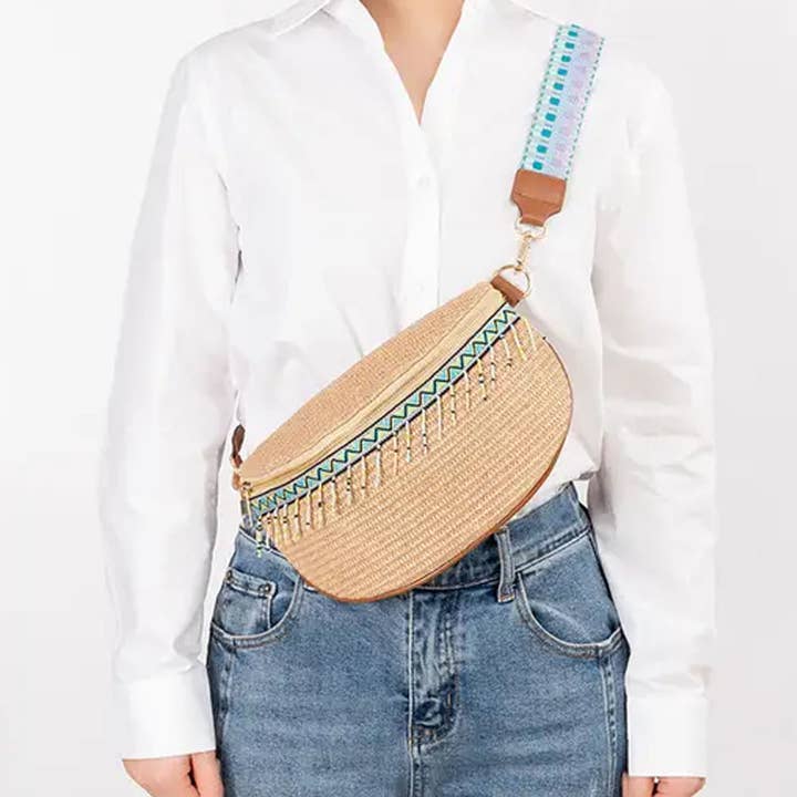 Woven Straw Crossbody Bag,Belt Bag,Zipper Closure
for wholesale by DOUBLJU