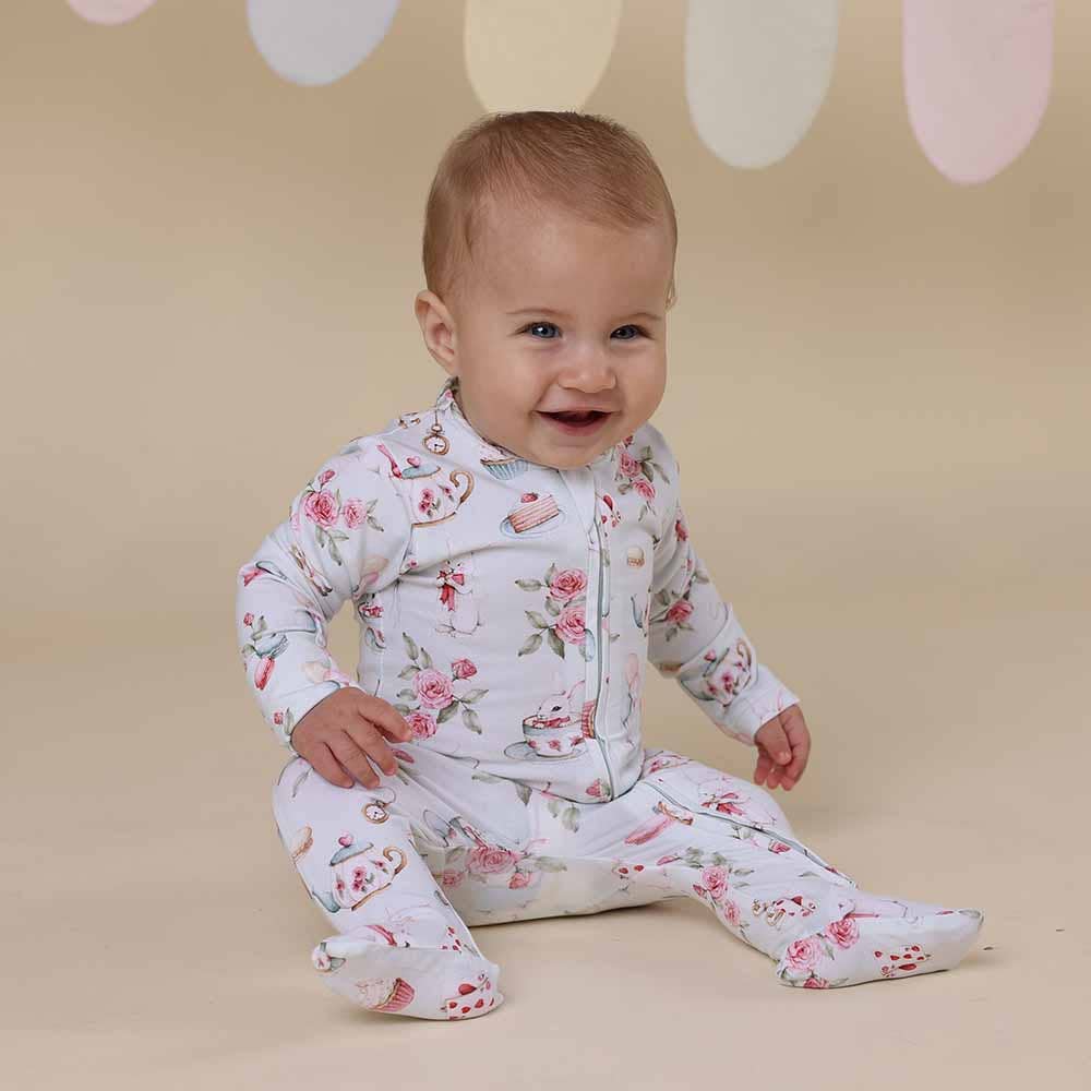 Snuggle Hunny - Wholesale Sleepsuit – Baby - White Rabbit Organic Snuggle Sleepsuit Zip Footie3