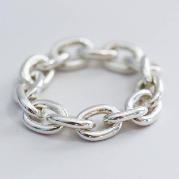 Thick Link Chain Ring in Sterling Silver and other Purchase Wholesale met kopersulfaat. Free Returns & Net 60 Terms on Faire trending on Faire.