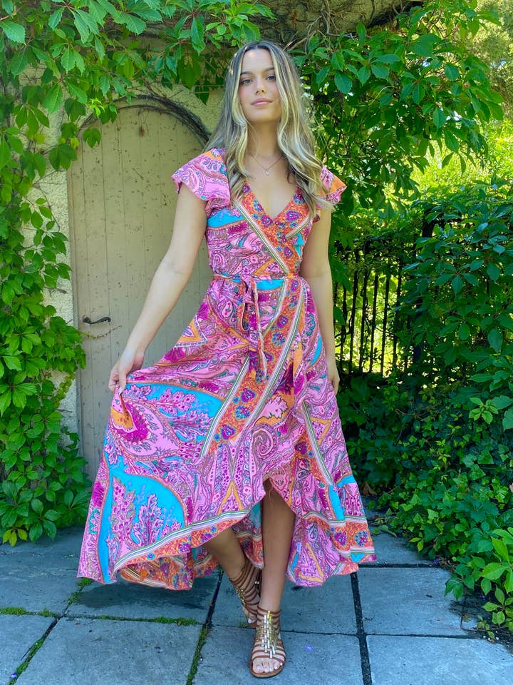 Robe portefeuille à volants Whimsy Hi-Lo à manches volantées pour la vente par Guru