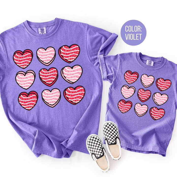 T-shirt Gâteaux en forme de cœur Comfort Colors, T-shirts de la Saint-Valentin pour la vente par The Shirt Company