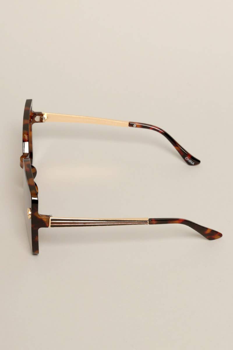 12 BLANDADE FÄRG Kvinnors rektangulära form överdimensionerade solglasögon för wholesale på Faire7