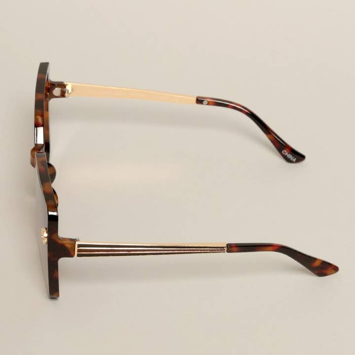 12 BLANDADE FÄRG Kvinnors rektangulära form överdimensionerade solglasögon för wholesale på Faire7