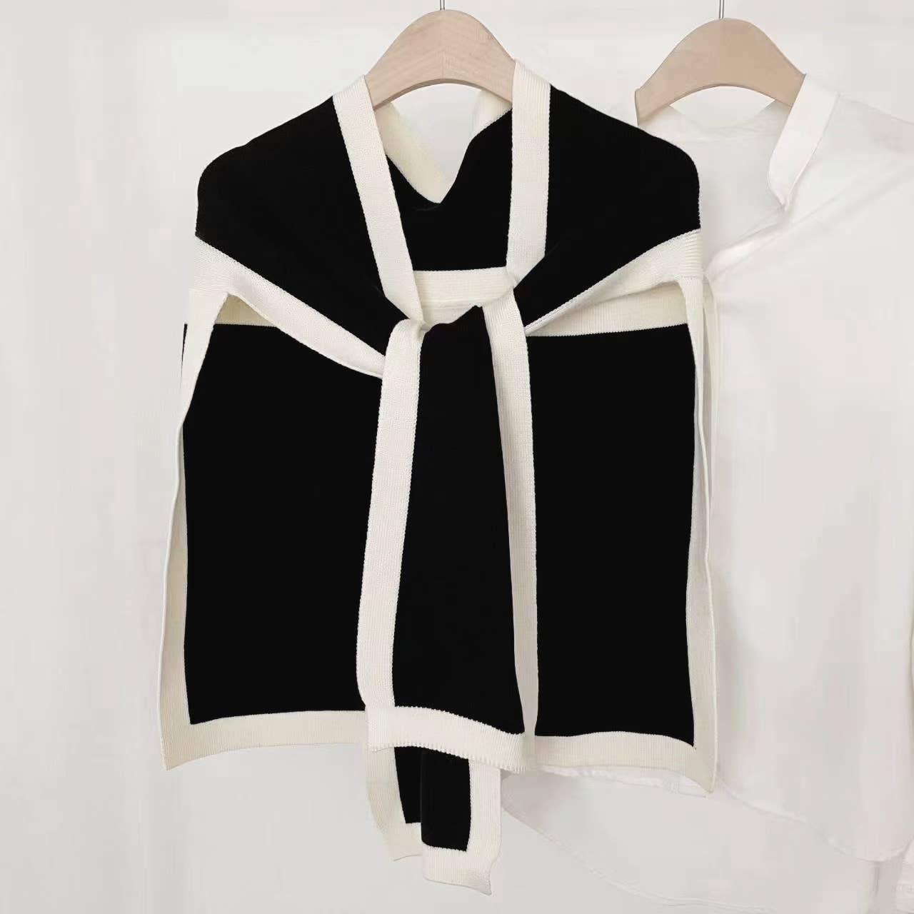 JC Sunny Fashion - Wholesale Scarf - Women's - JC063327 Unique Design Open Front Tie Shawl Wrap  2