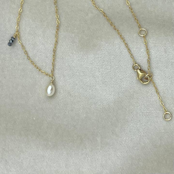 Supernova necklace for wholesale by Killian Beauquis