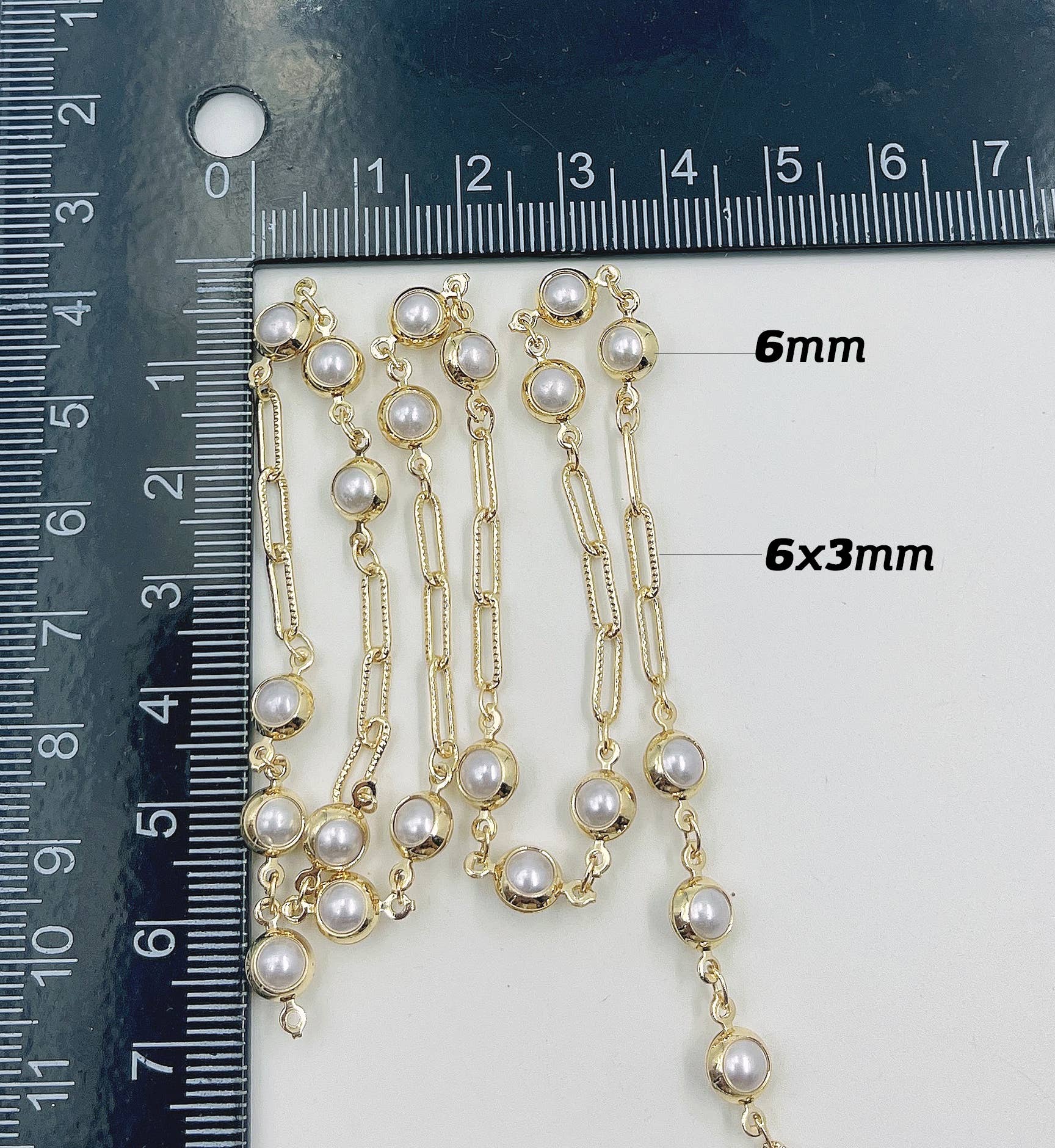 Beads Creation – wholesale Beads – White Pearl Heart Chain, MOP Pearl Chain by Foot, CH29611