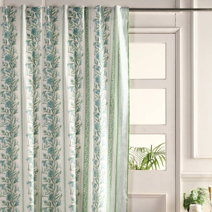Verde chiaro e bianco Tende per porte e finestre in cotone con blocco stampato a mano in verde chiaro e bianco | 5/7 piedi | Fatte a mano in India in vendita all'ingrosso su Faire