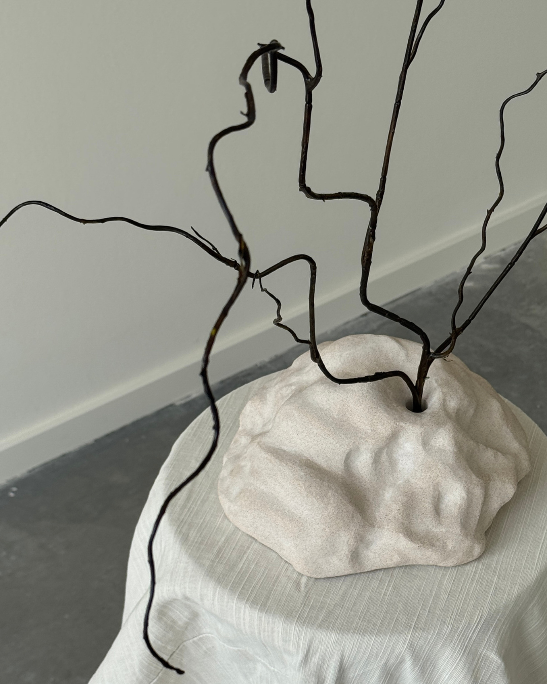 GINALADÉCO - Wholesale Sculpture - The Aira Sculpture | Almond2