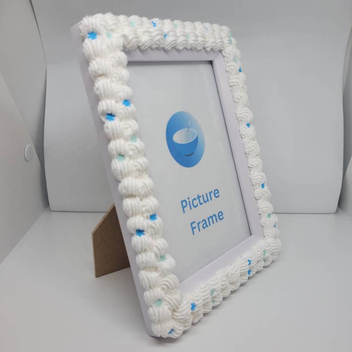 Blu Bowl Bakery - Wholesale Picture Frame - Snowflake Cake Frosting Picture Frame