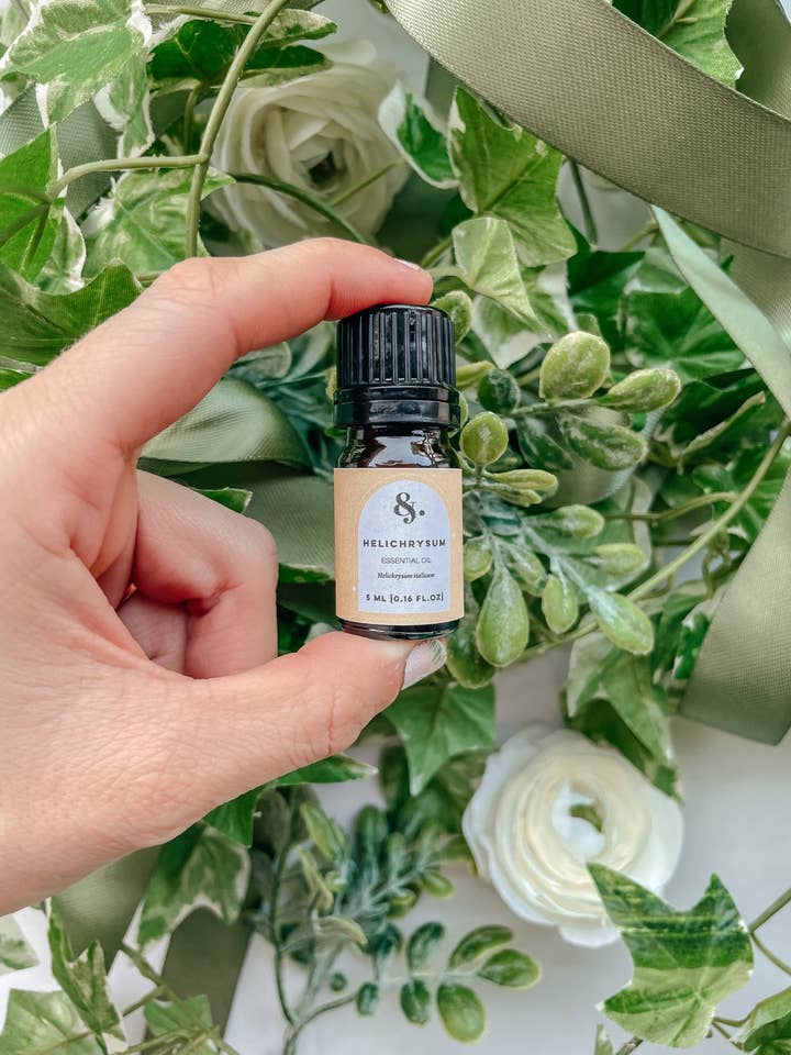 Elicriso per la vendita all'ingrosso da parte di Ampersand Candles + Oils