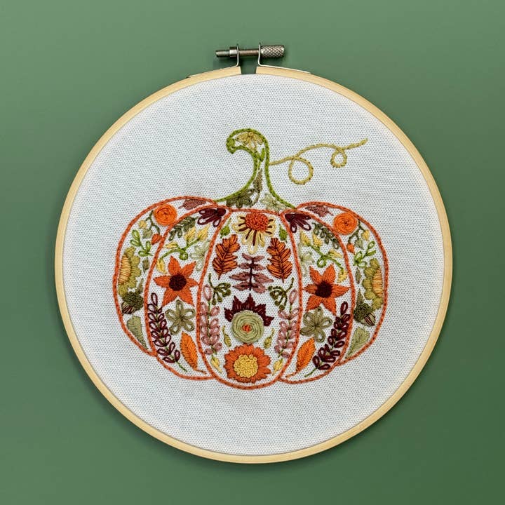Pumpkin Sampler Broderikit för wholesale av The Crafty Kit Company