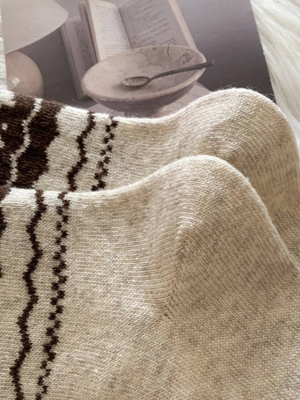 Funkyrel® Atzbranding Limited – Engroshandel Strømper - Dame – Rufia - Tykkere Snefnugmønstrede Mellemlange Sokker2